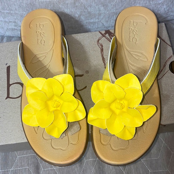 boc | Shoes | Boc Moyer Yellow Thong Sandals Sz 9 | Poshmark